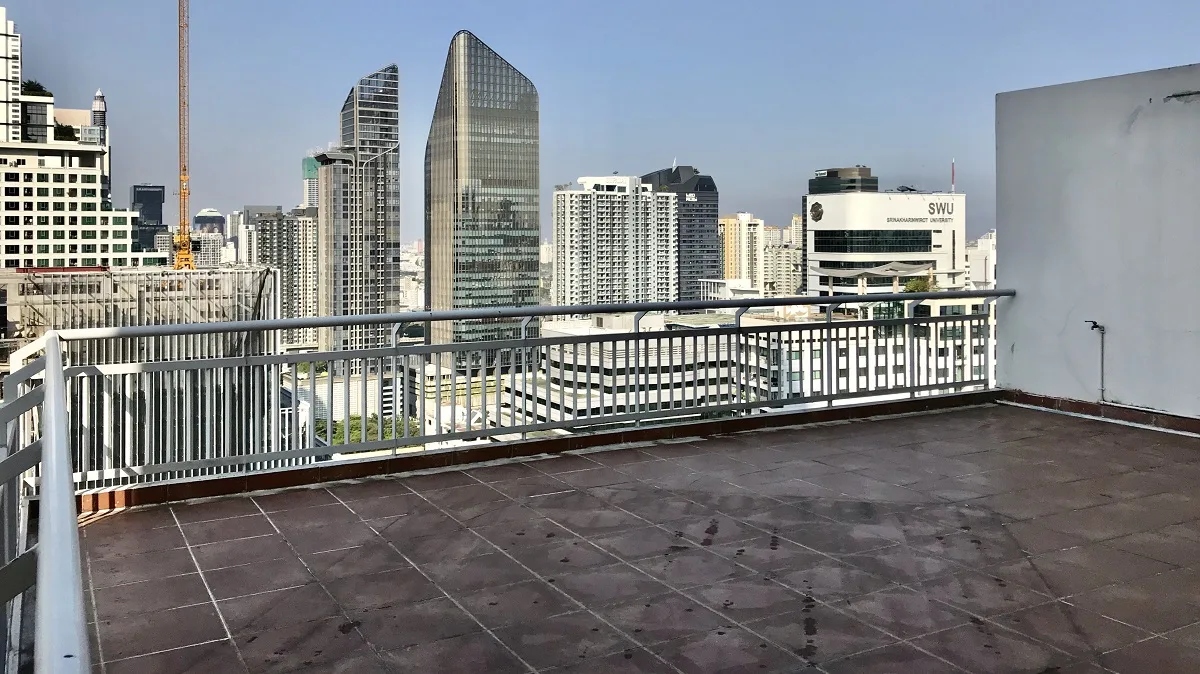 Grand Park View Asoke Sukhumvit 21 4