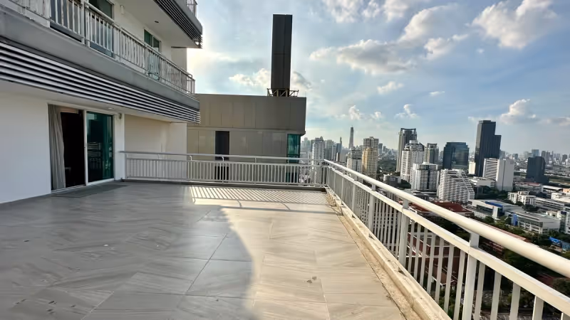 Grand Park View Asoke Sukhumvit 21 5