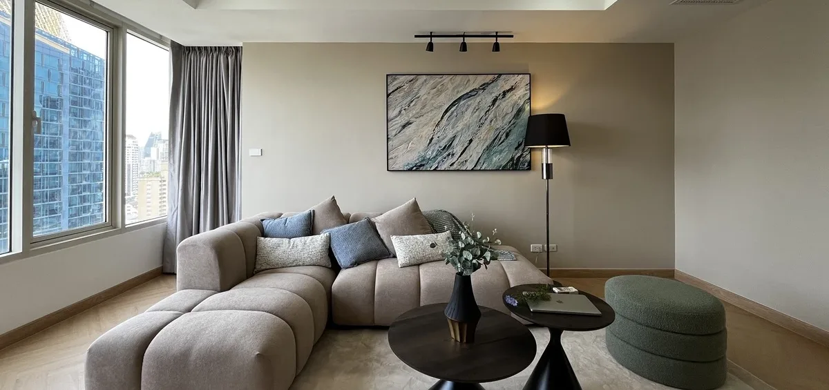 Hampton Thonglor 10 9