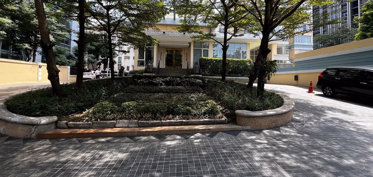 Hampton Thonglor 10 4