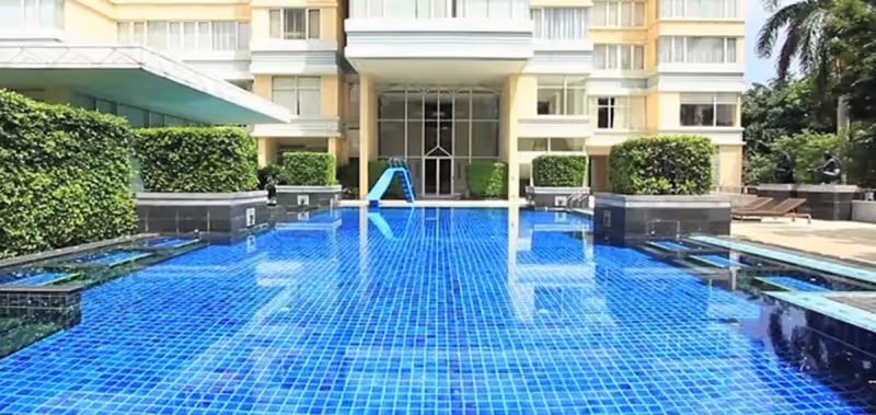Hampton Thonglor 10 3