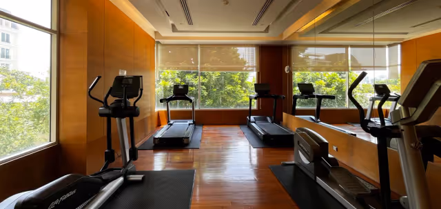 Hampton Thonglor 10