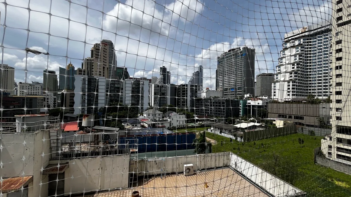 Lake Avenue Sukhumvit 16 7