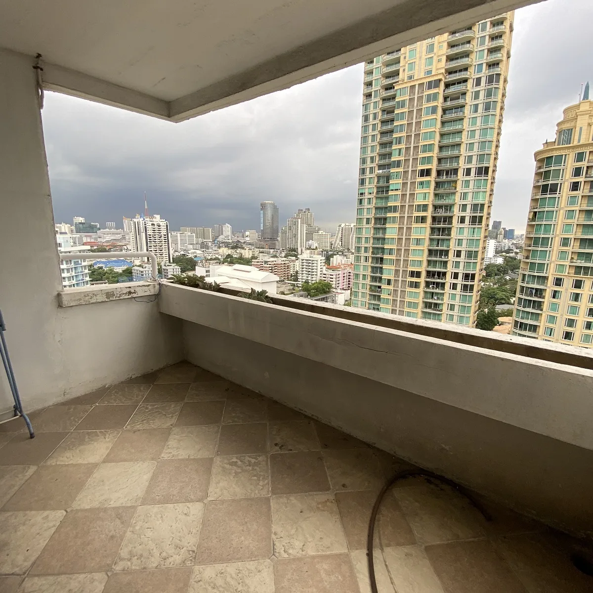 Large Bangkok condos 3