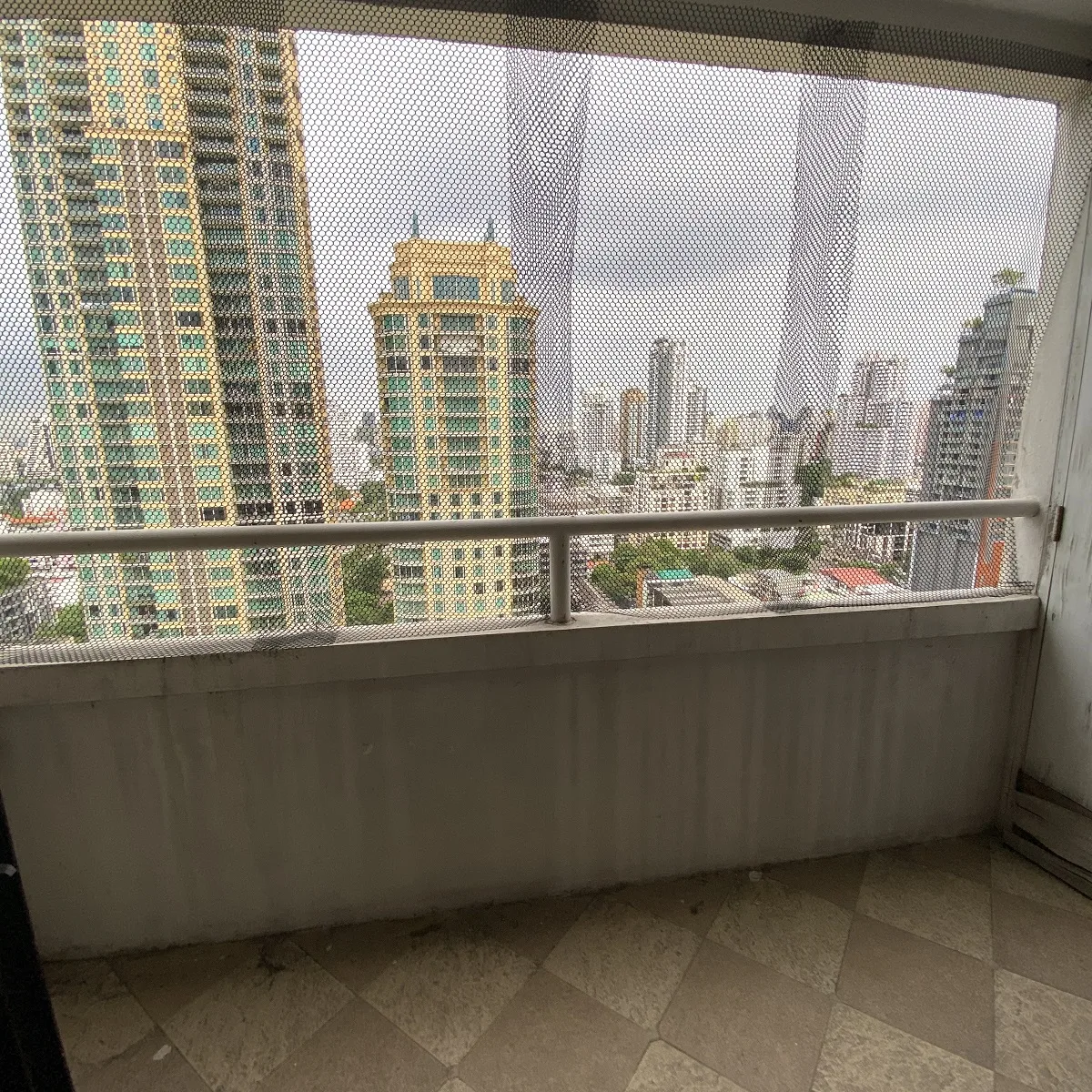 Large Bangkok condos 4