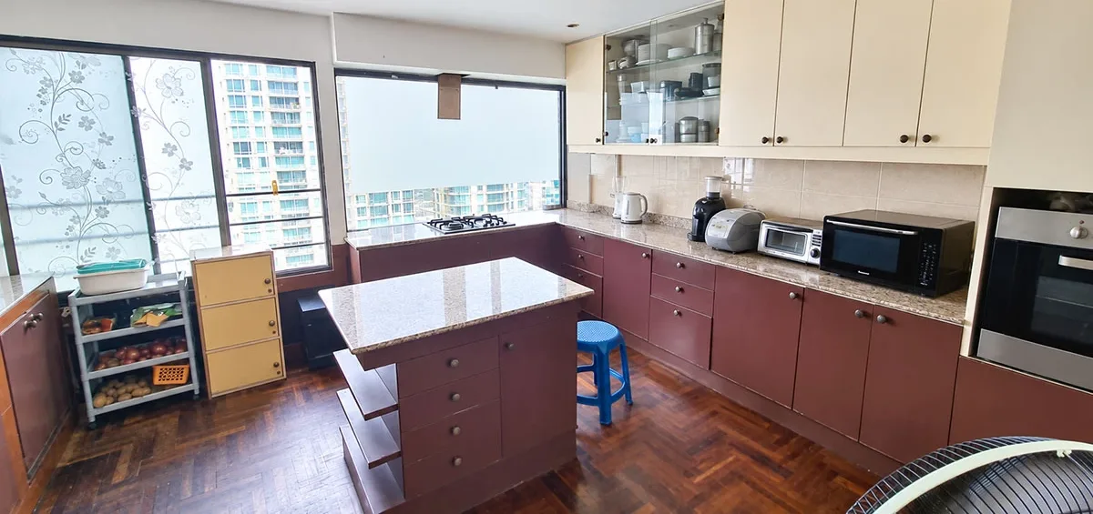 Liberty Park Sukhumvit 23 7