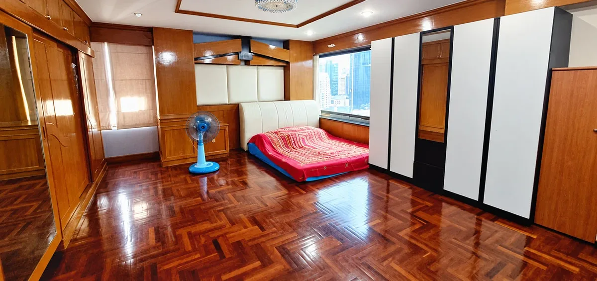 Liberty Park Sukhumvit 23 8