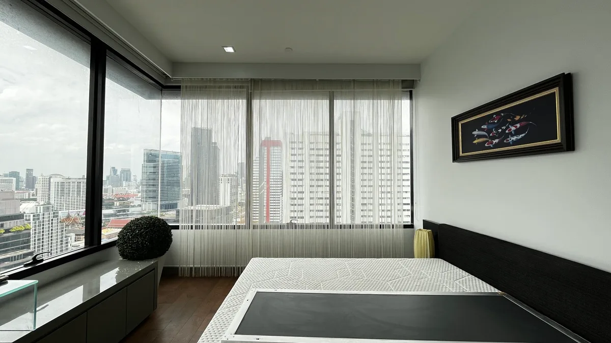 M Silom 5
