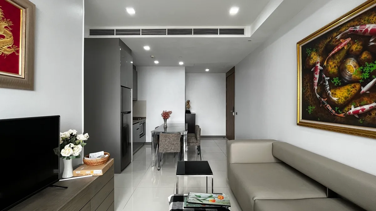 M Silom 4