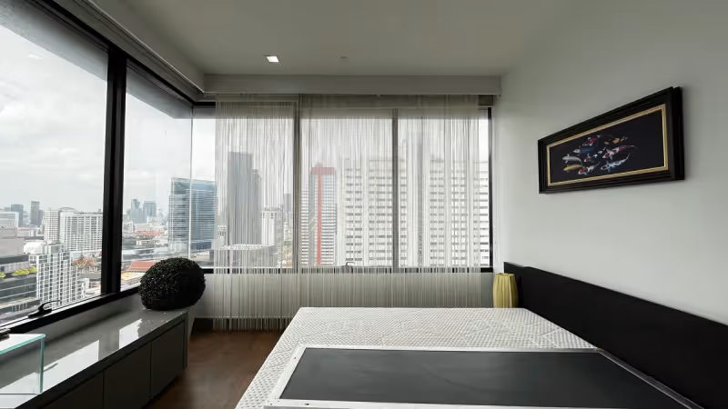 M Silom 5