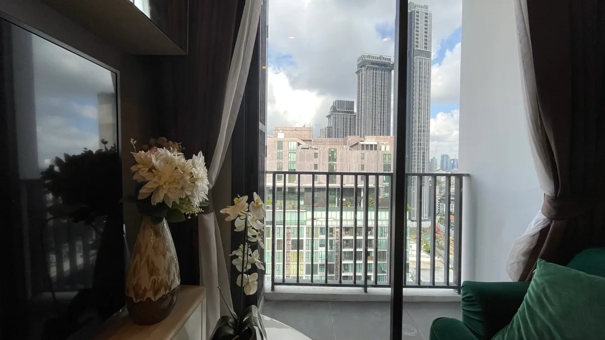 M Thonglor 10 Ekkamai 10