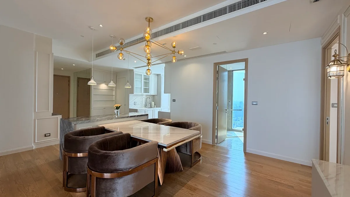 Magnolias Waterfront Residences 11