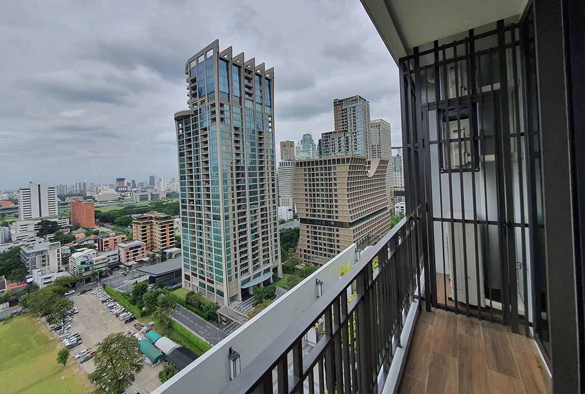Muniq Langsuan 6
