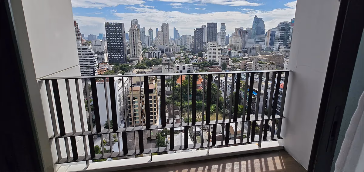 Muniq Sukhumvit 23 2