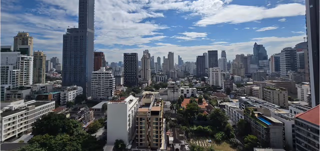 Muniq Sukhumvit 23