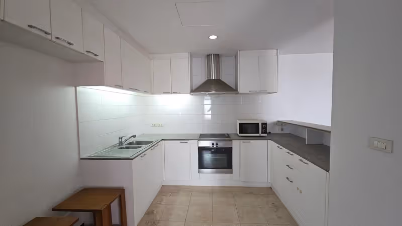 Newton Tower Sukhumvit 6 5