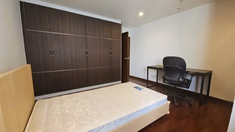 Newton Tower Sukhumvit 6 4