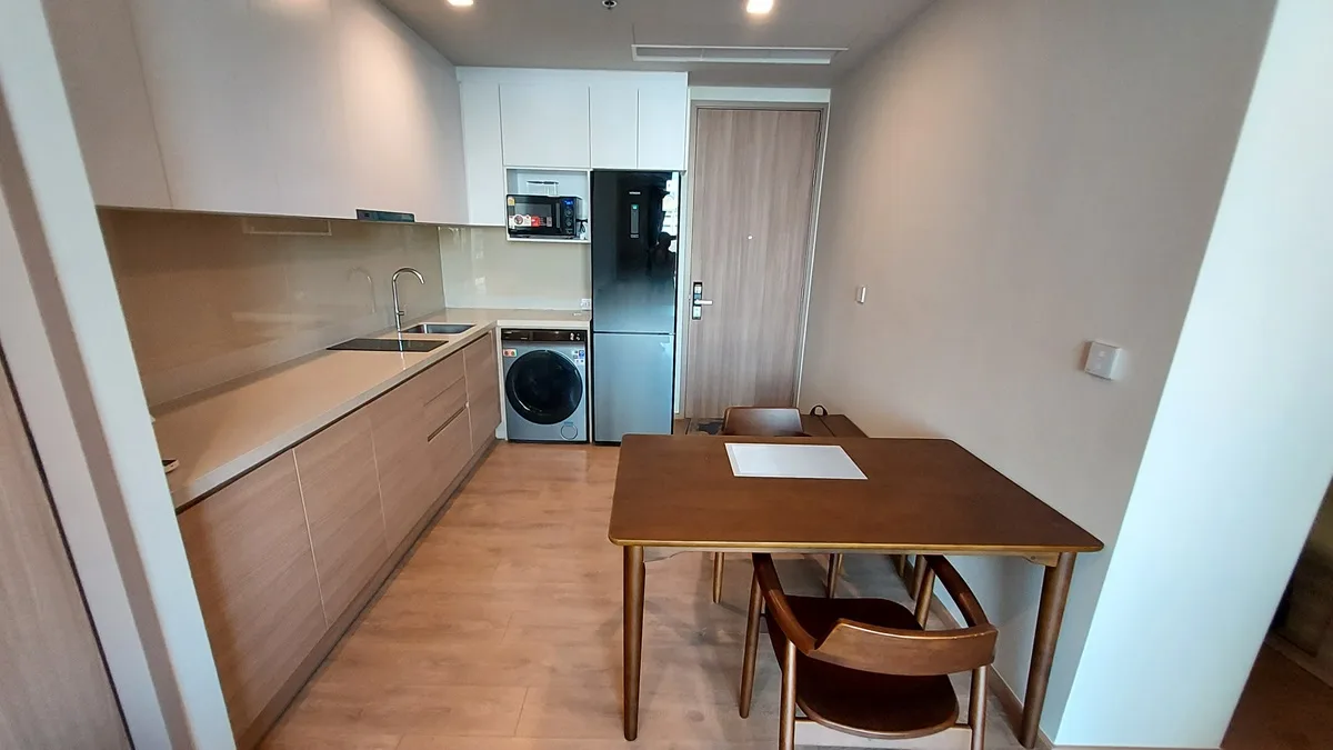 Noble Around Sukhumvit 33 5