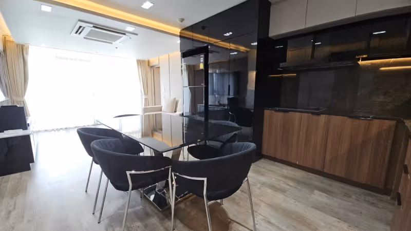 Pabhada Silom 12