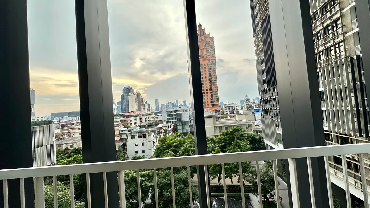 Park Origin Phrom Phong 8