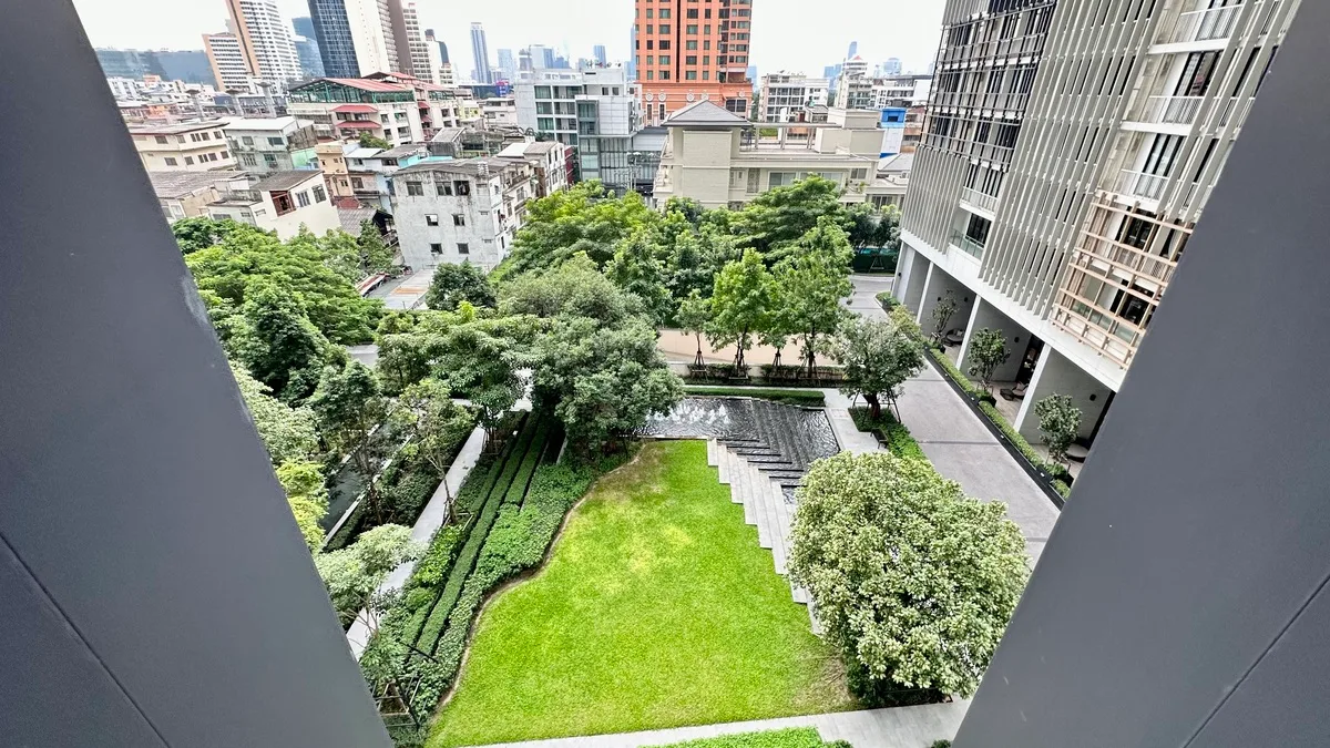 Park Origin Phrom Phong 2