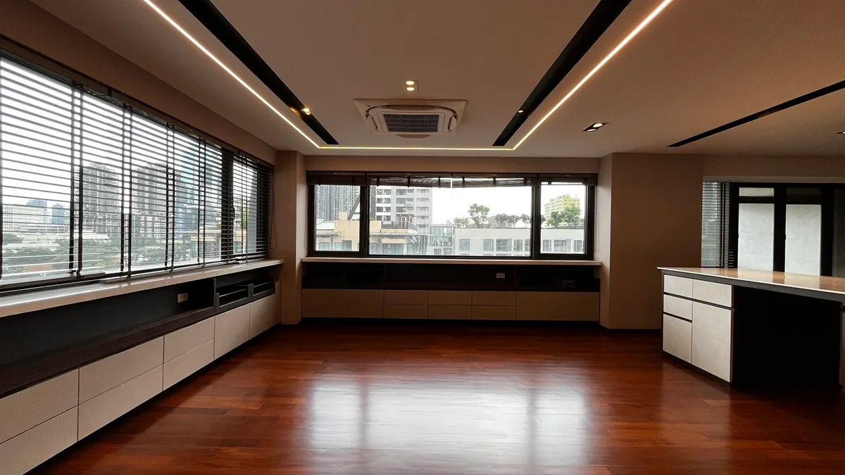 Ploenchit Terrace 5