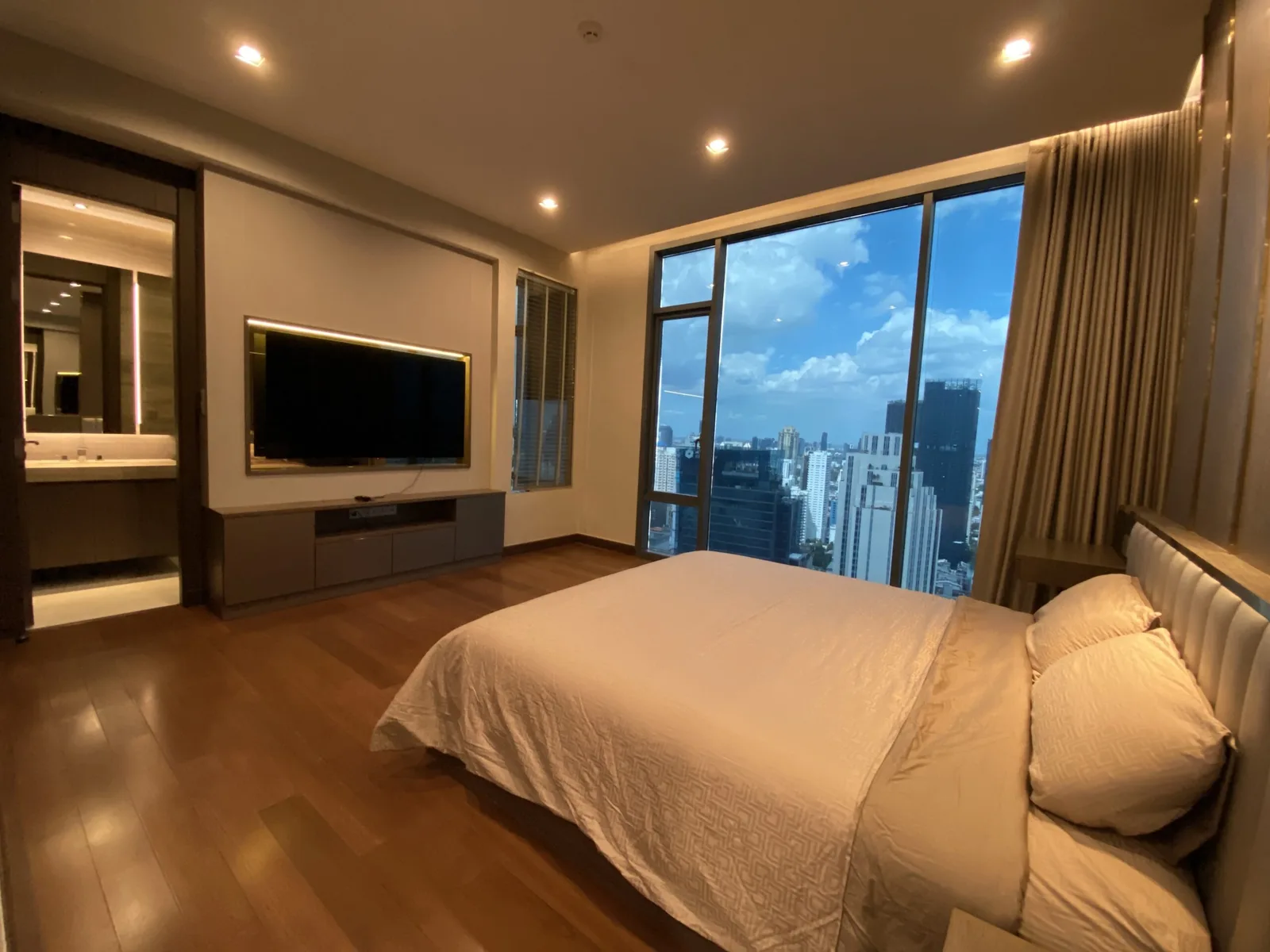 Q1 Sukhumvit Nana 5