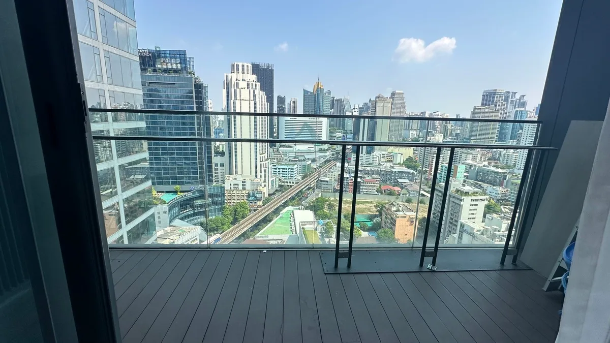 Q1 Sukhumvit Nana 2