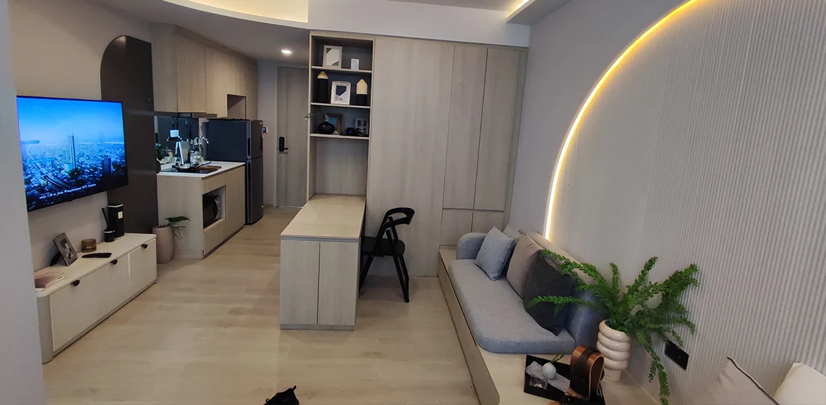 Reference Sathorn 7