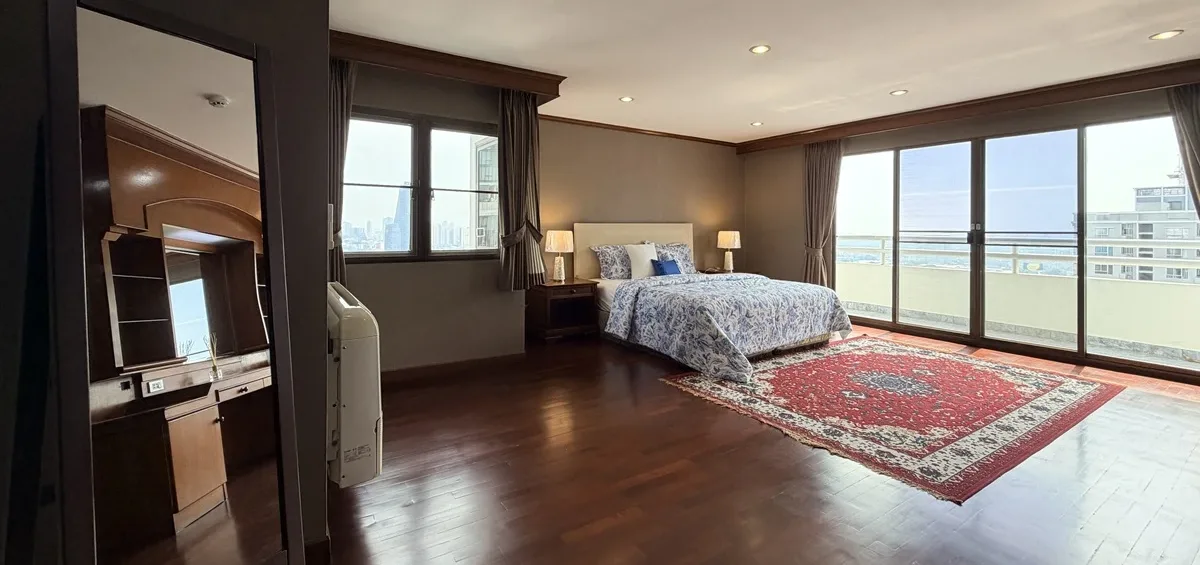 Regent on the Park 1 8