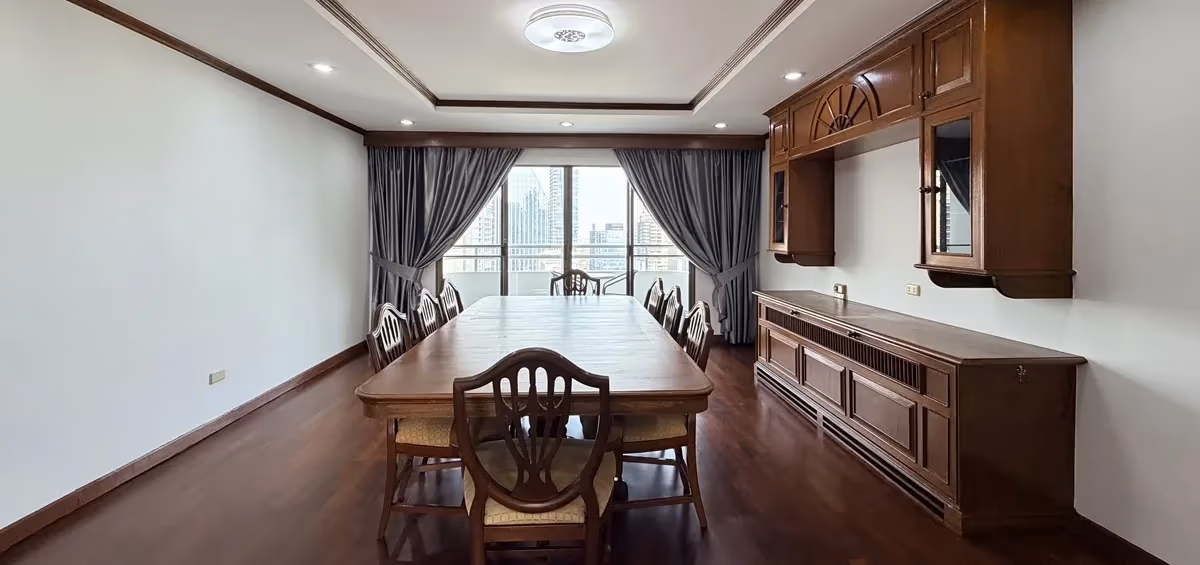 Regent on the Park 1 5
