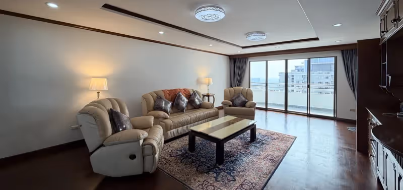 Regent on the Park 1 4