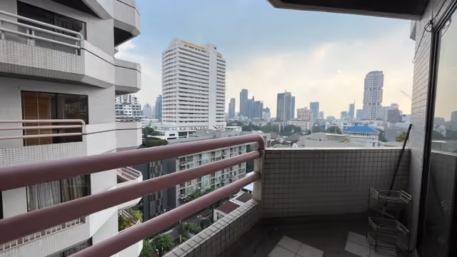 Richmond Palace Sukhumvit 43