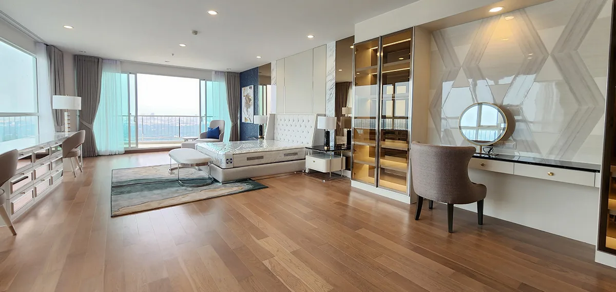 Riverside resort living 4