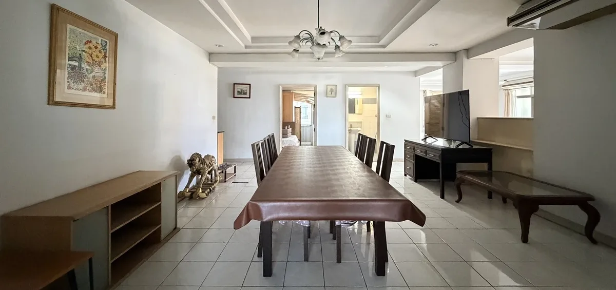Royal Castle Sukhumvit 39, Condominio, 3 camere da letto
