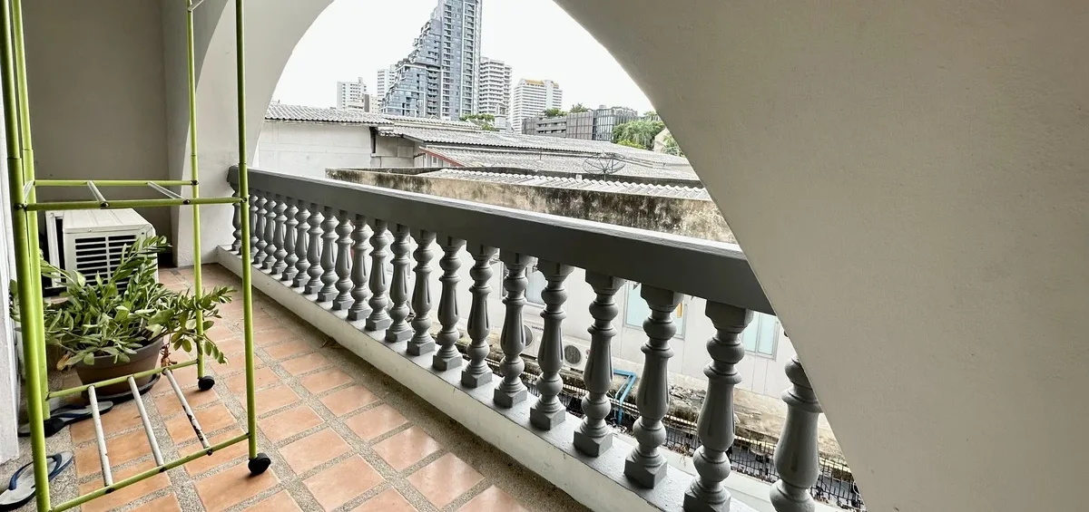 Royal Castle Sukhumvit 39 8