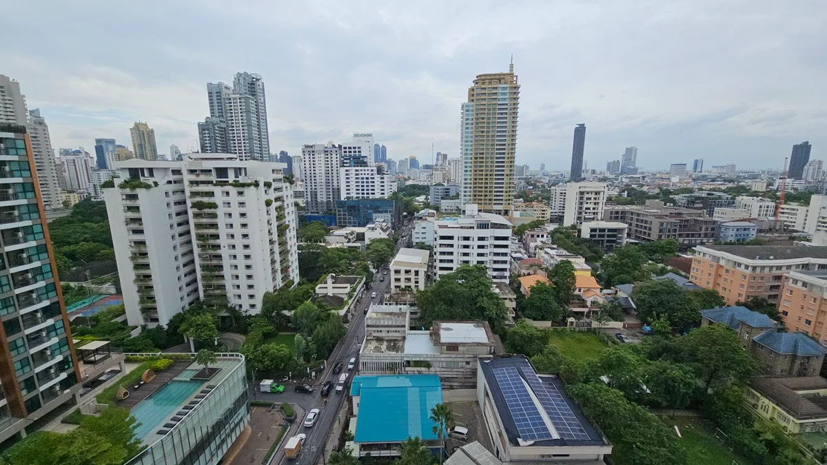 Royal Castle Sukhumvit 39 11