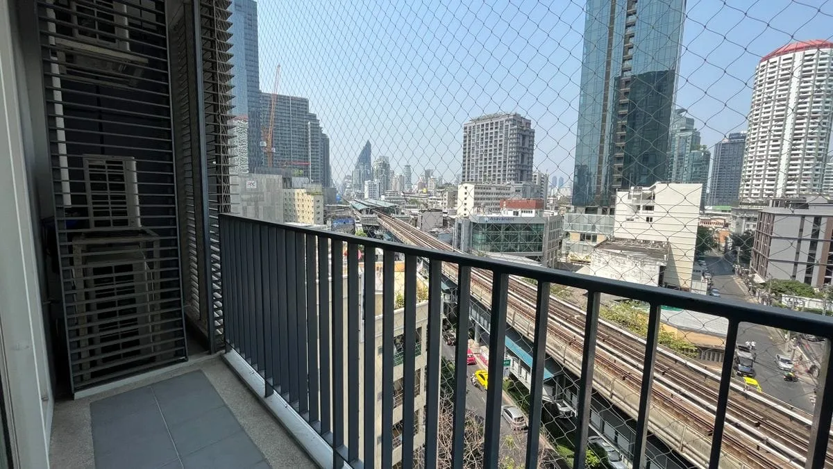 Siri at Sukhumvit 4