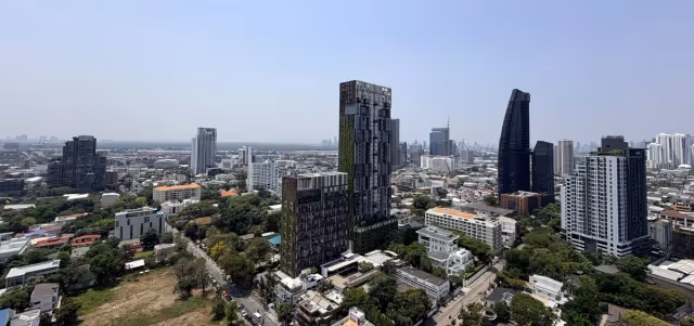 Siri at Sukhumvit