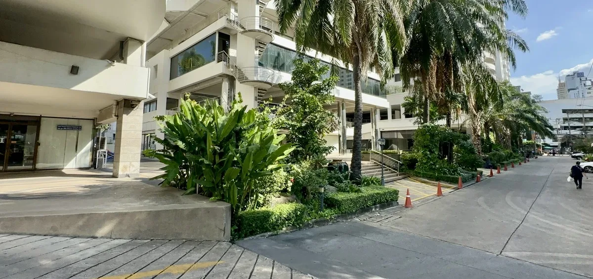 Supalai Place Sukhumvit 39 2