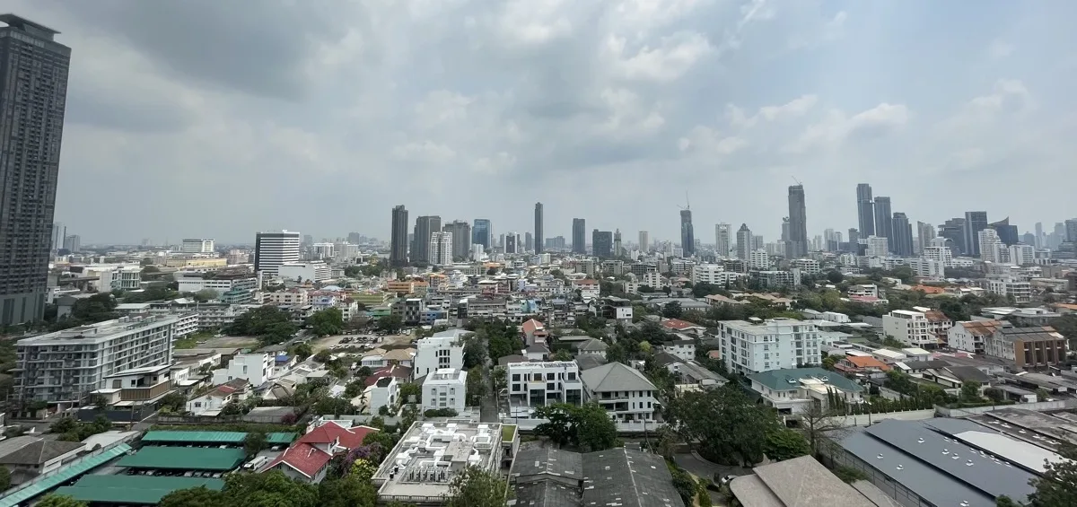 Supalai Place Sukhumvit 39 9