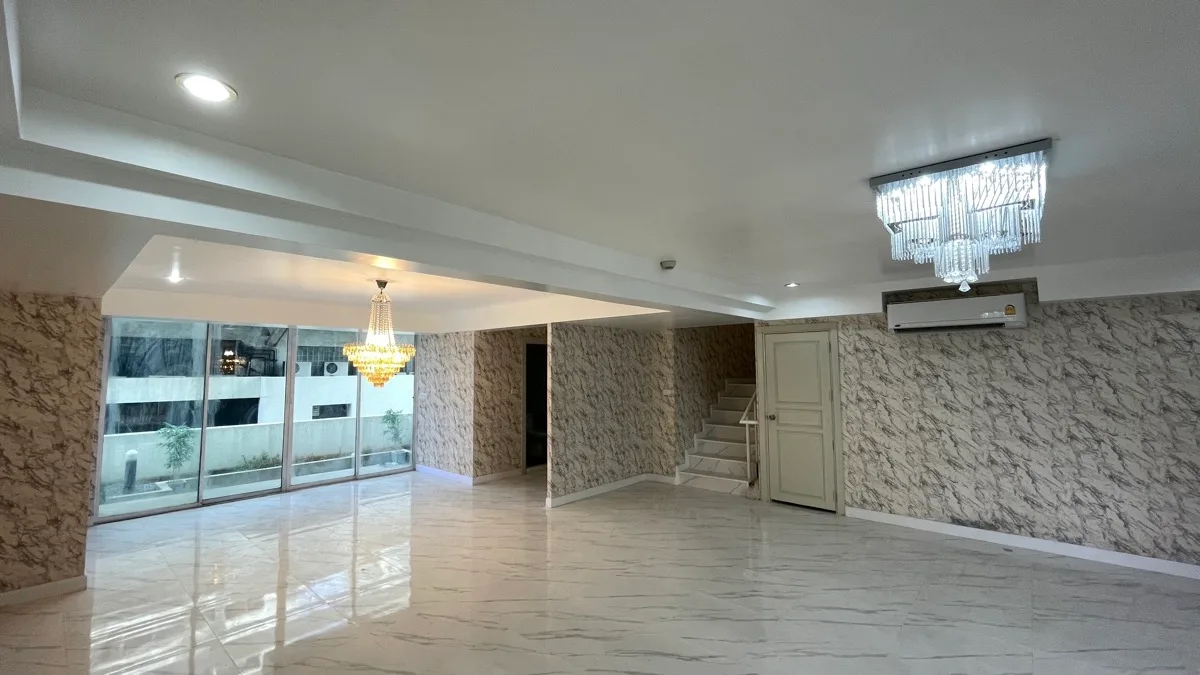 Supalai Place Sukhumvit 39 10