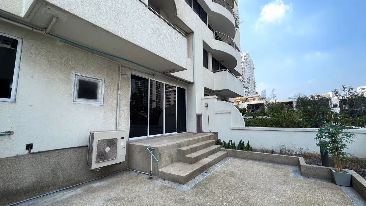 Supalai Place Sukhumvit 39 3