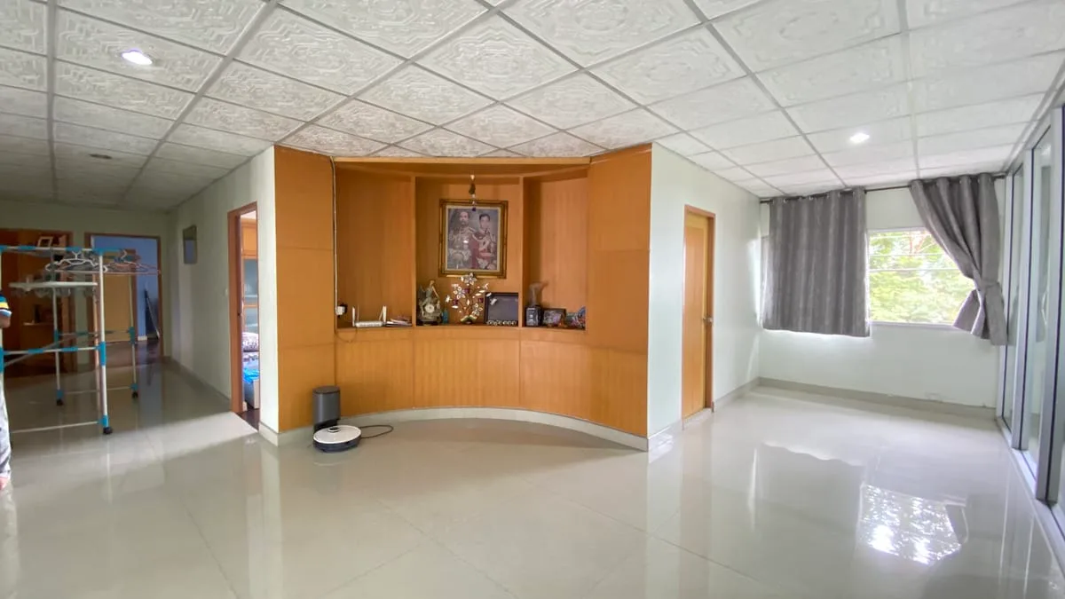 T.P.J. Condo Sukhumvit 49 3
