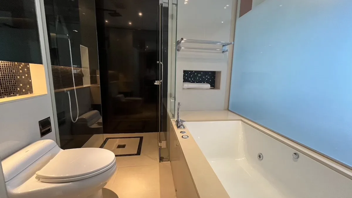 The Address Sukhumvit 28 4