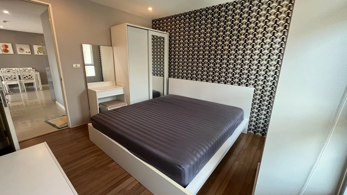 The Clover Thonglor Sukhumvit 55 8