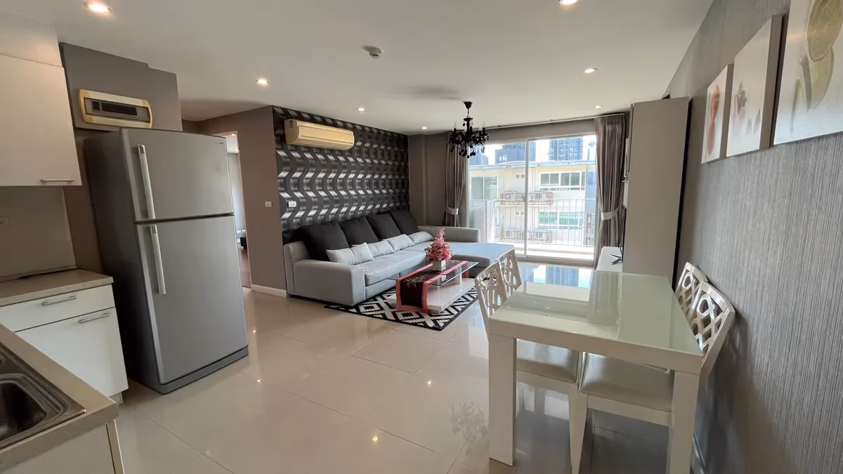 The Clover Thonglor Sukhumvit 55 5