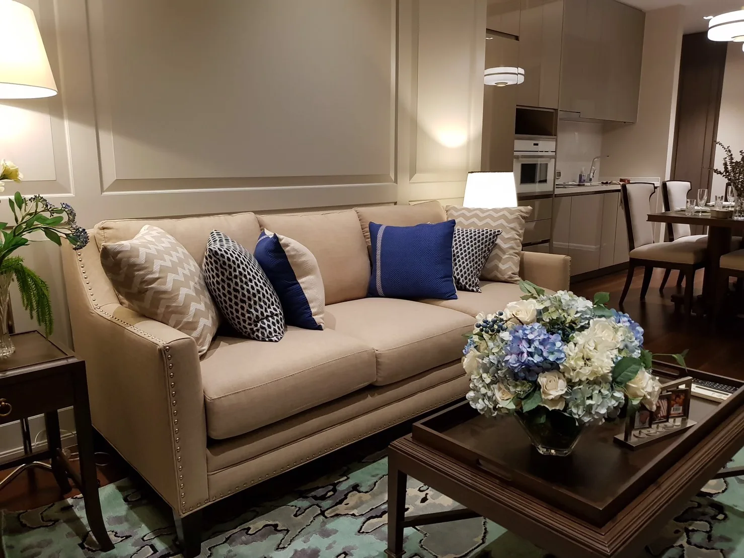 The Diplomat 39, Condominium, 2 bedrooms