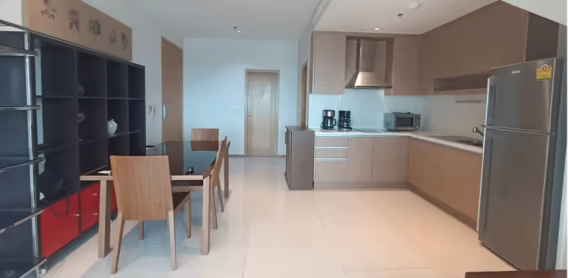 The Emporio Place Sukhumvit 24 12
