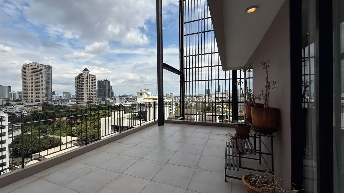 The Hudson Sathorn 7 5